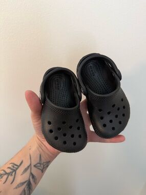 CROCS Kids Black Classic Clogs